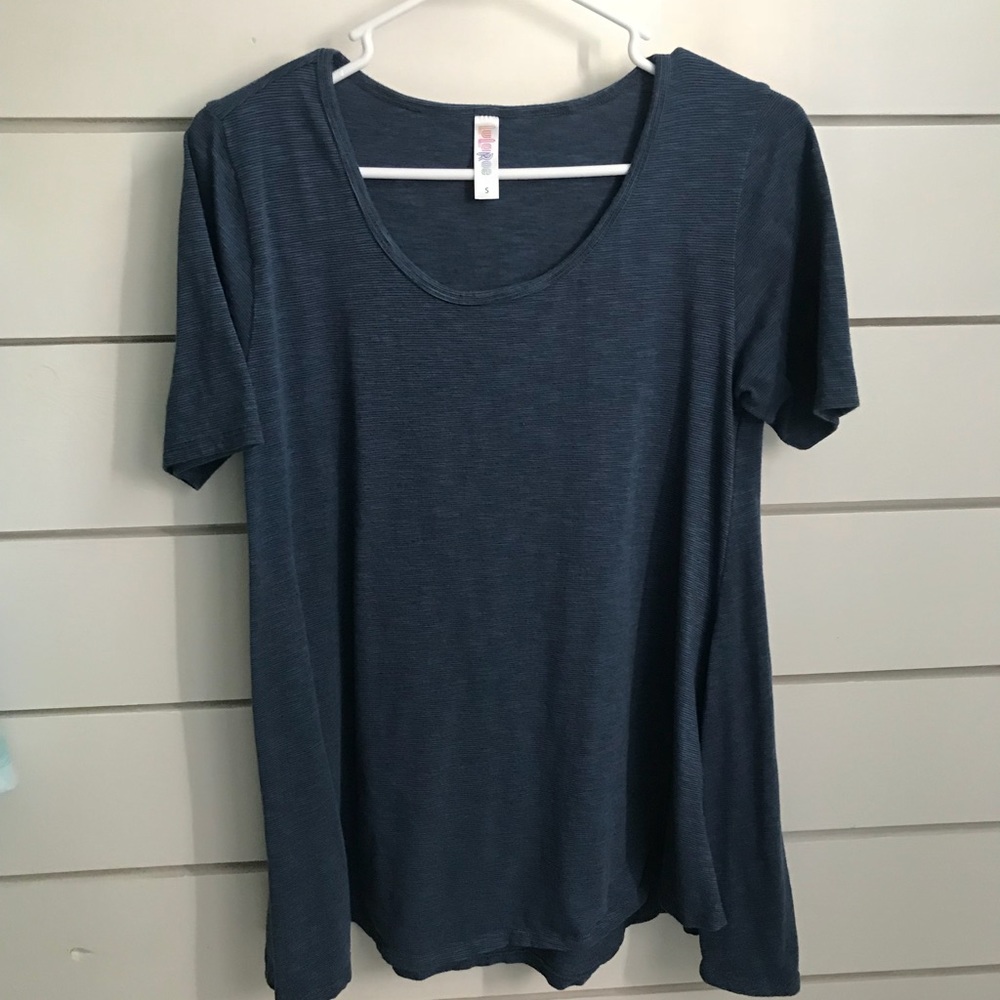 Lila roe navy shirt